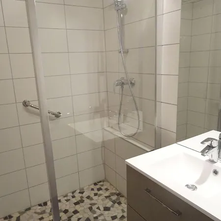 Aixilia - Au Coeur De La Ville, Pour 2 Personnes ! Mae-7494 *