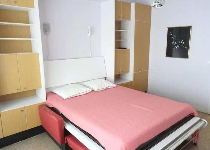 Aixilia - Au Coeur De La Ville, Pour 2 Personnes ! Mae-7494 *